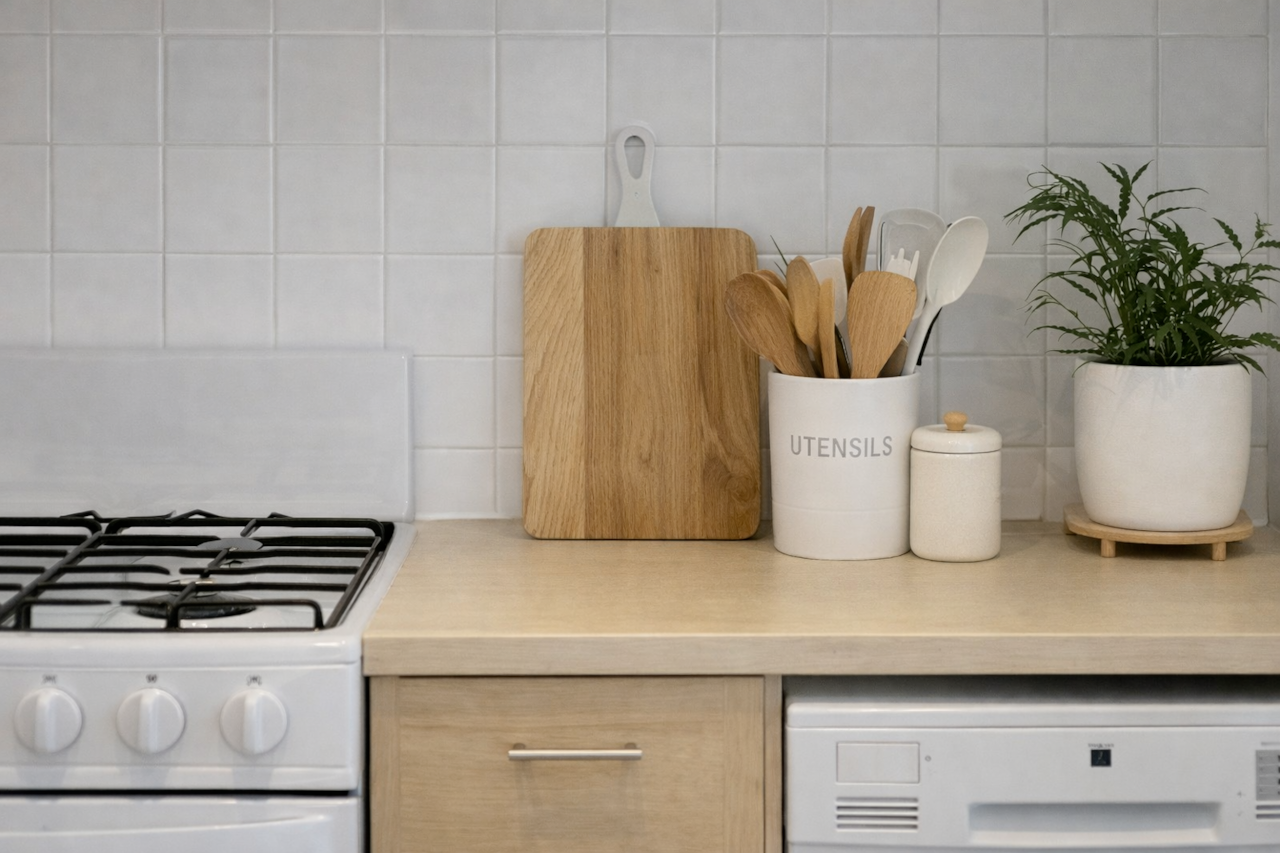 Clean, simple, and fully equipped for real cooking