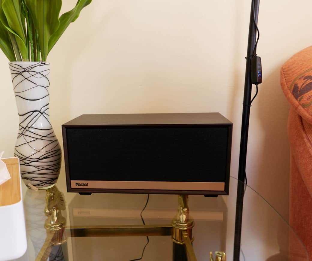 Za Vasu muziku u velikoj sobi imamo visoko kvalitetni bluetooth zvucnik. 
