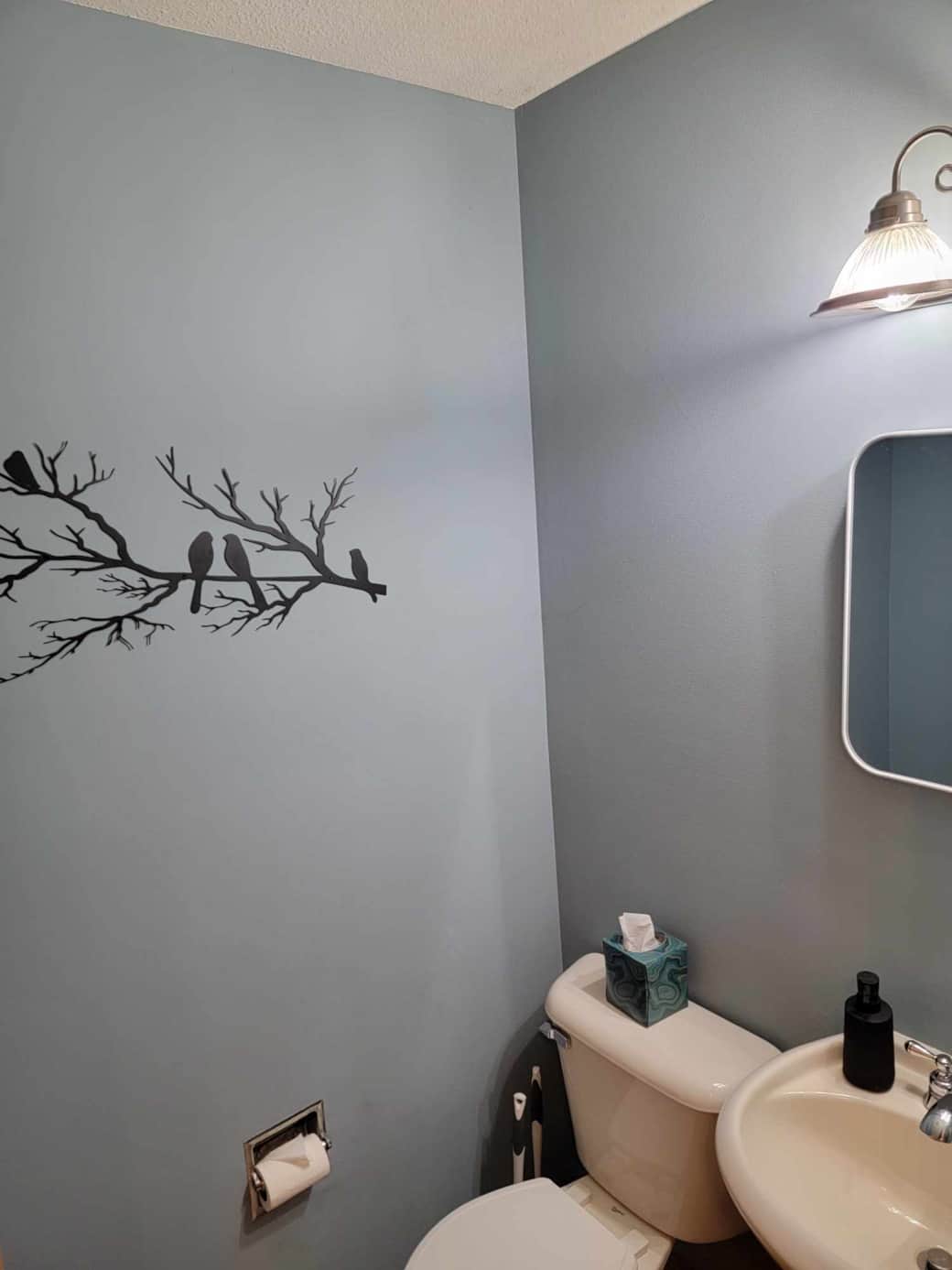 Upper-Level 1/2 Bath
