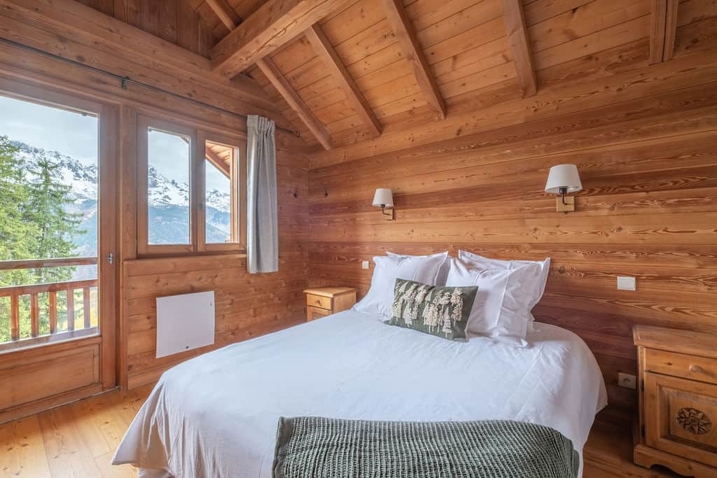 Bedroom 2 Chalet-Sarenne-Oz3300-Huez-22 Bedroom 2 Chalet-Sarenne-Oz3300-Huez-22