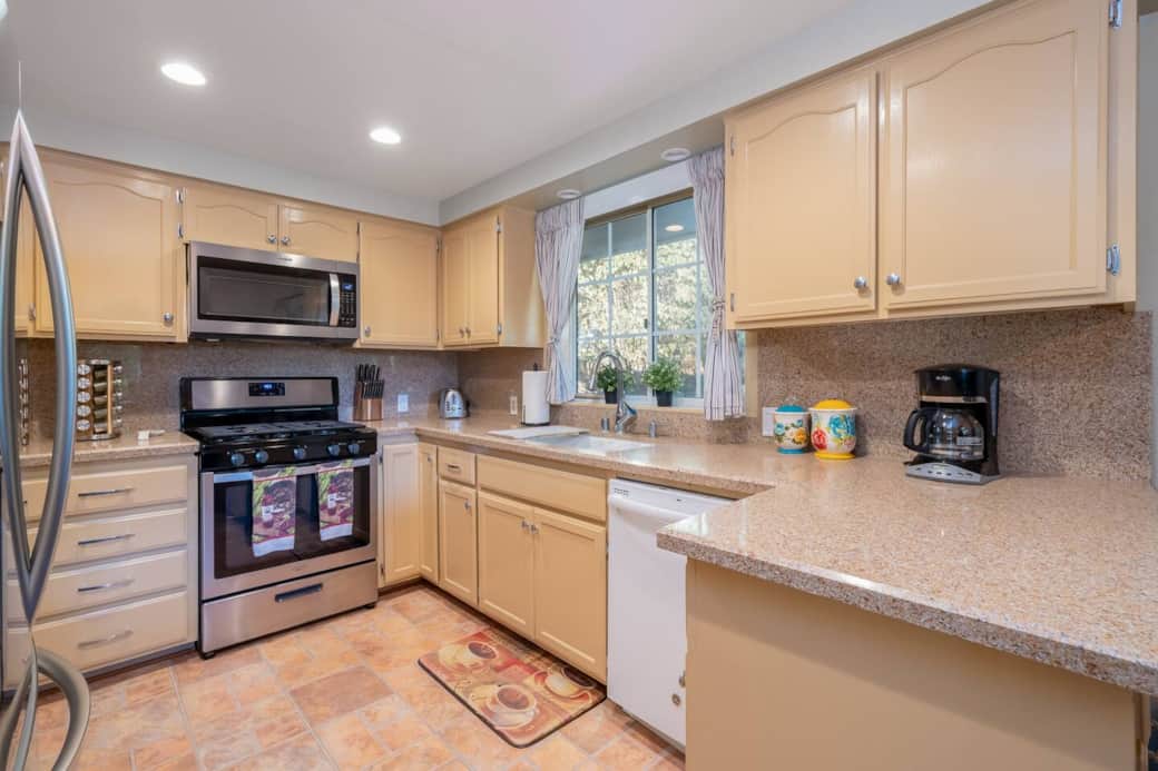 Kitchen fully stocked for cooking - 2nd Floor Kitchen fully stocked for cooking - 2nd Floor