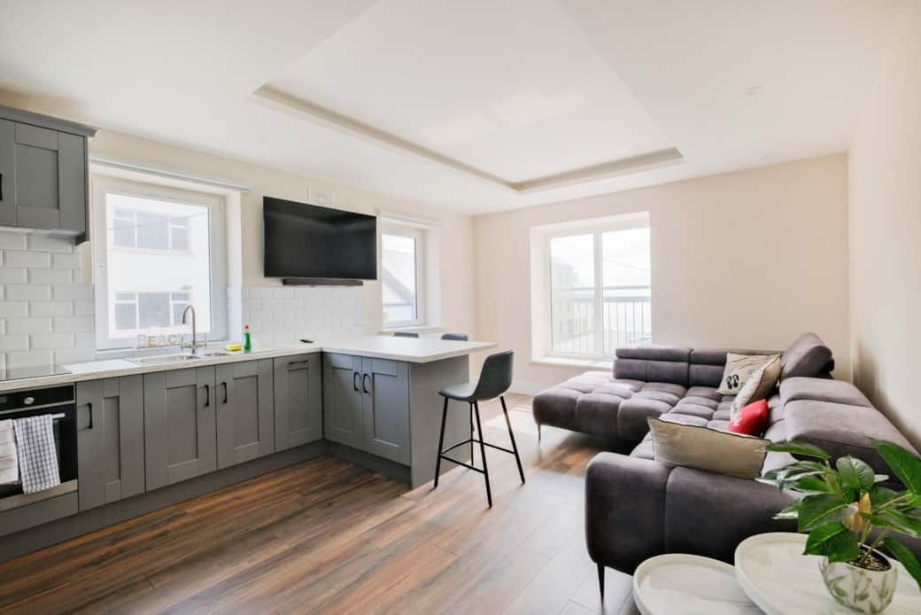 Kitchen/ Living Room