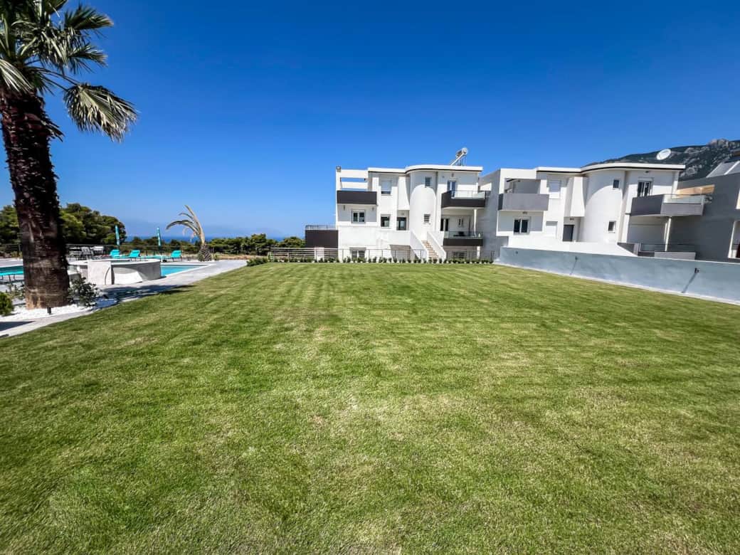 Big lawn, property on 2 levels