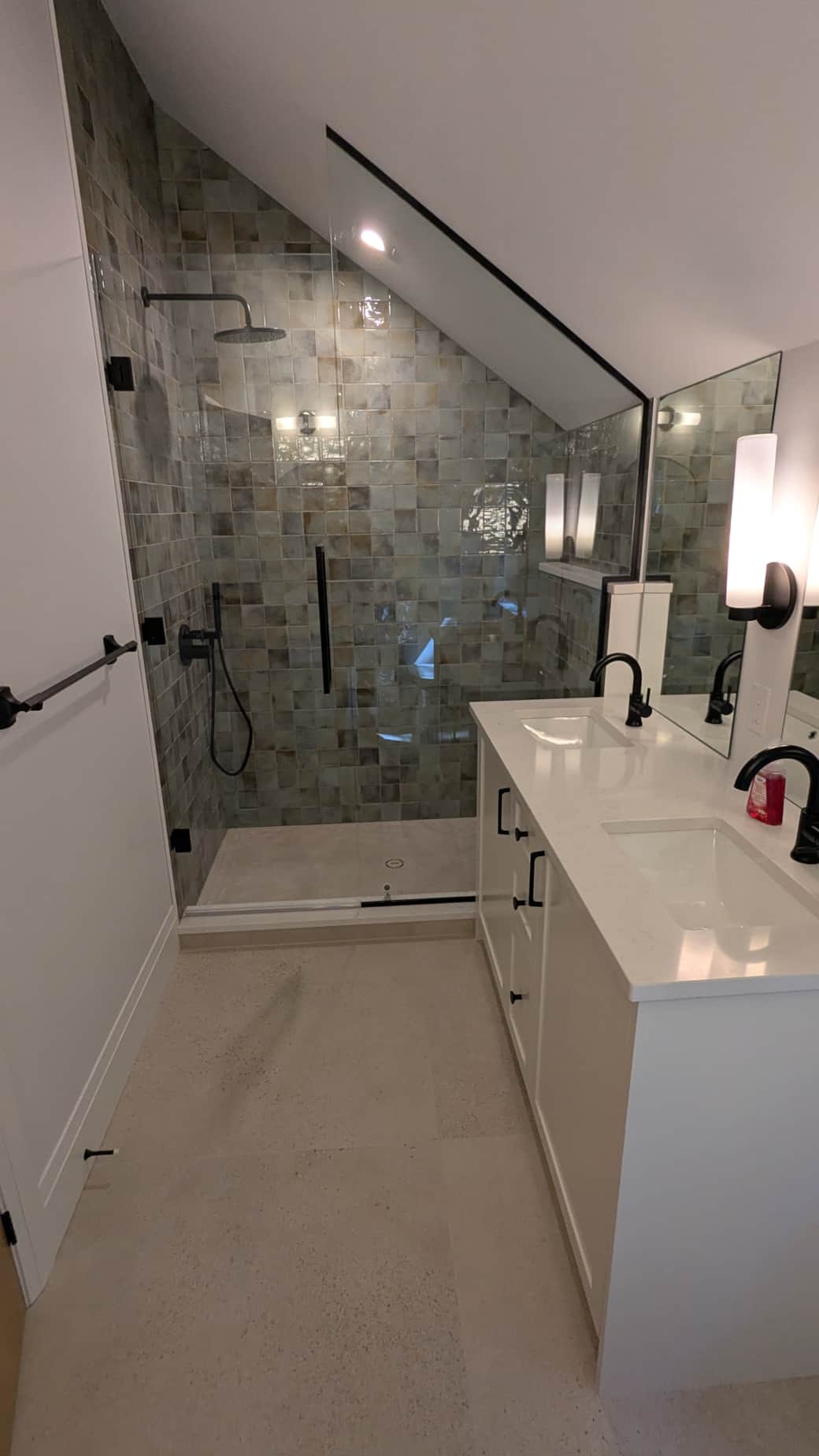 2nd Floor King Ensuite