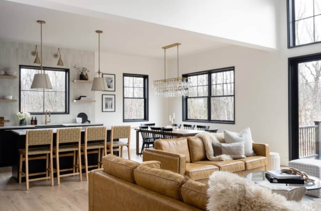 Comfortable and spacious living and dinning area.