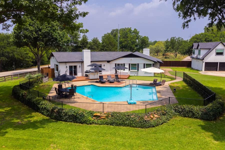 Ryan's Run Lake Retreat private pool and backyard near Lake Lewisville