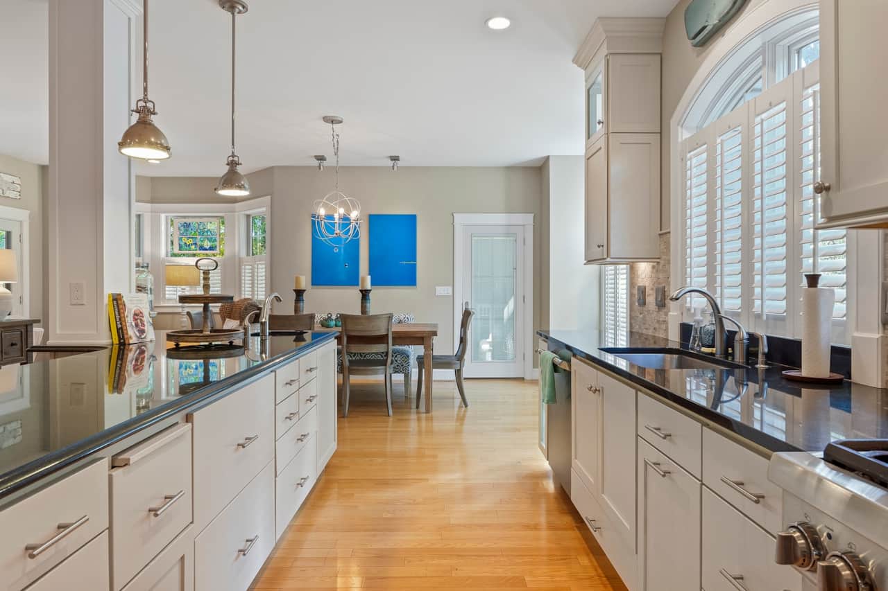 Lots of counter space!