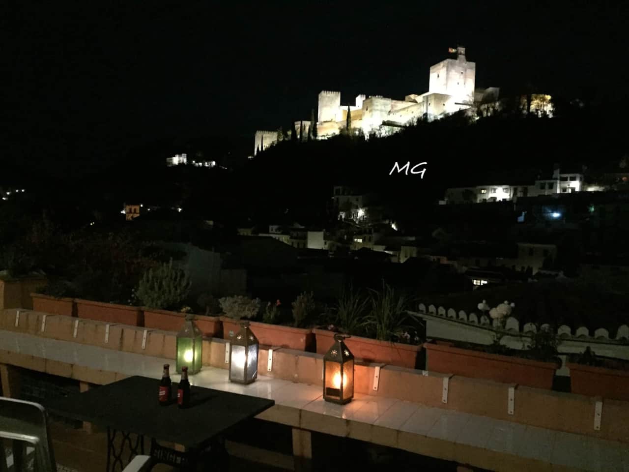 Private terrace Alhambra views - Terraza privada con vistas a la Alhambra