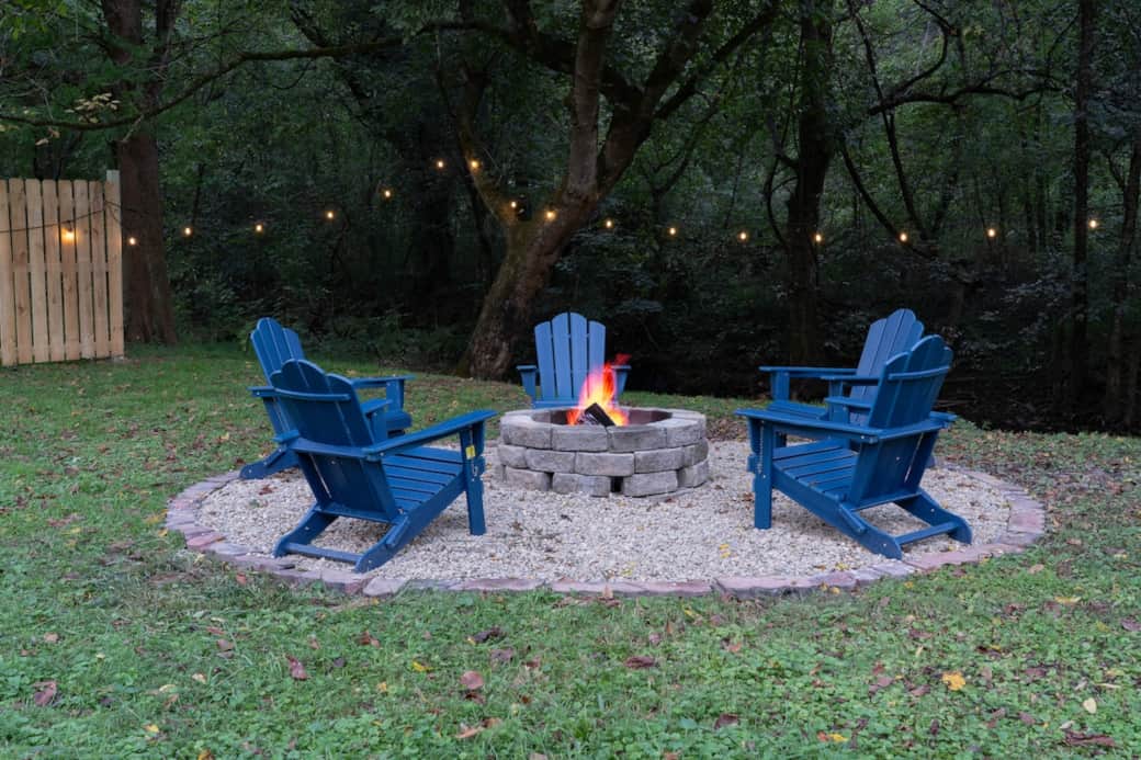 Gather up next to the firepit and enjoy the warmth while hearing the creek waters flow while surrounded by lights in the smoky mountains! Gather up next to the firepit and enjoy the warmth while hearing the creek waters flow while surrounded by lights in the smoky mountains!