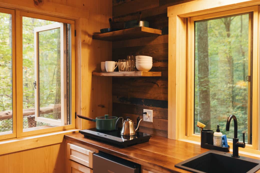 Coffee, tea or dinner on the cookstove