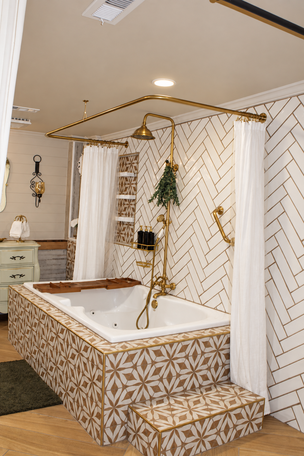 Master bath 3