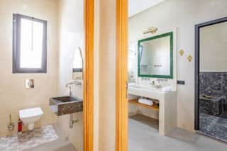 villa Zina, Élégance et luxe,piscine & jacuzzi — photo 22