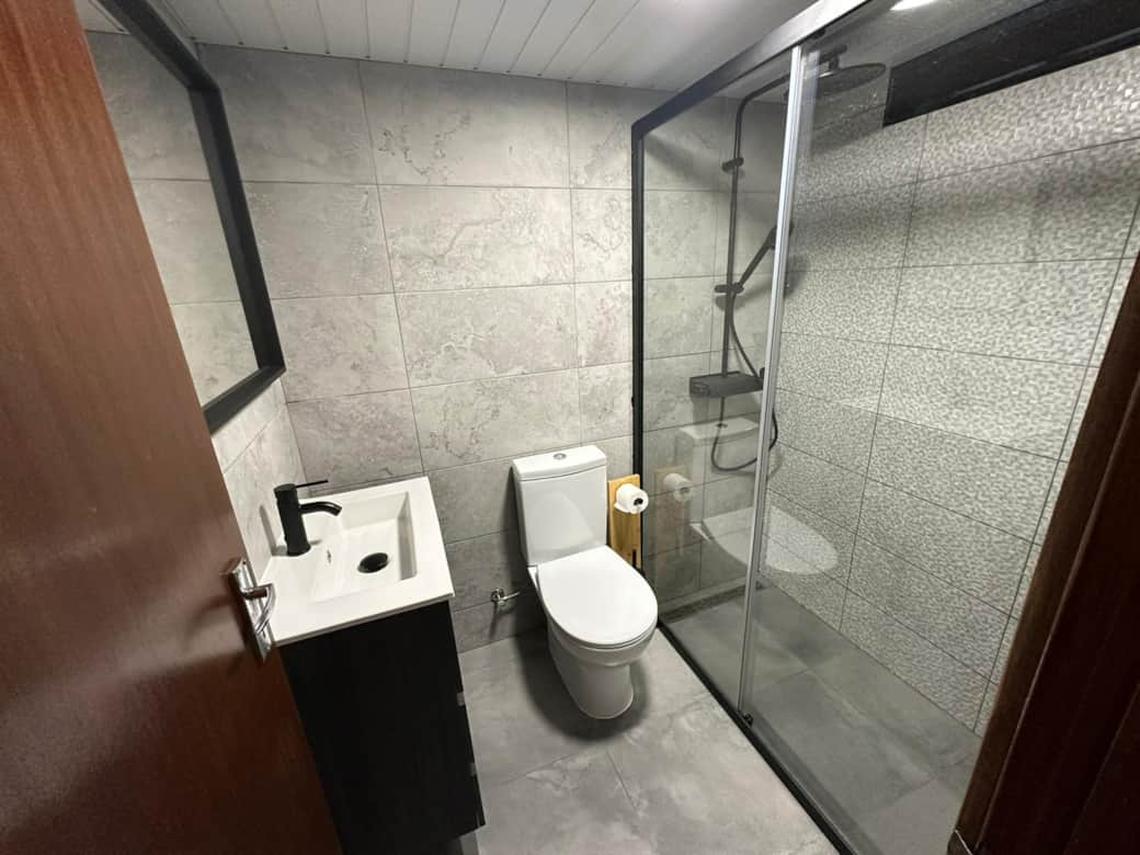Casa Hernani Toilet