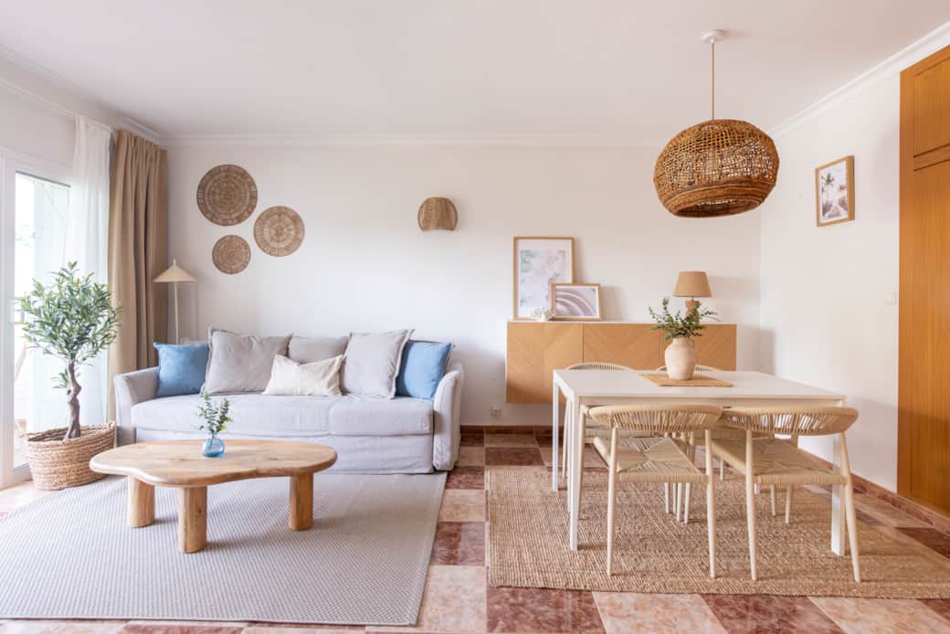 Open-plan space combining living, dining, and outdoor flow Open-plan space combining living, dining, and outdoor flow