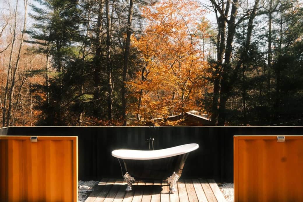 CLOSED OCT-APRIL. Message for exact dates.