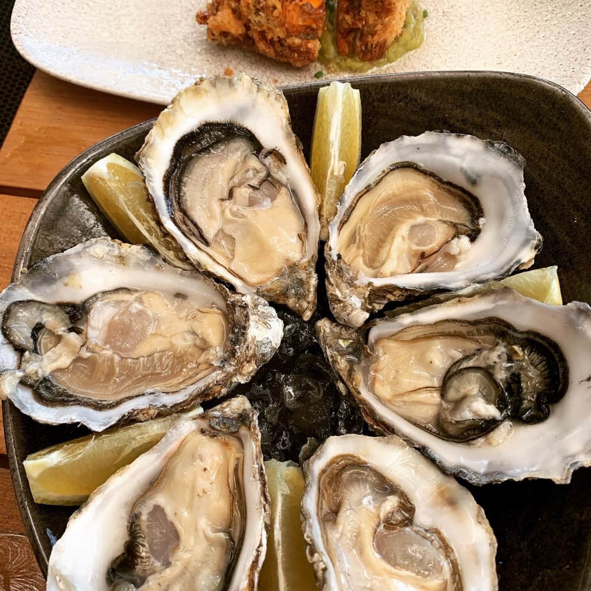 Tapas, pintxos and fresh fish on the Paseo Marítimo