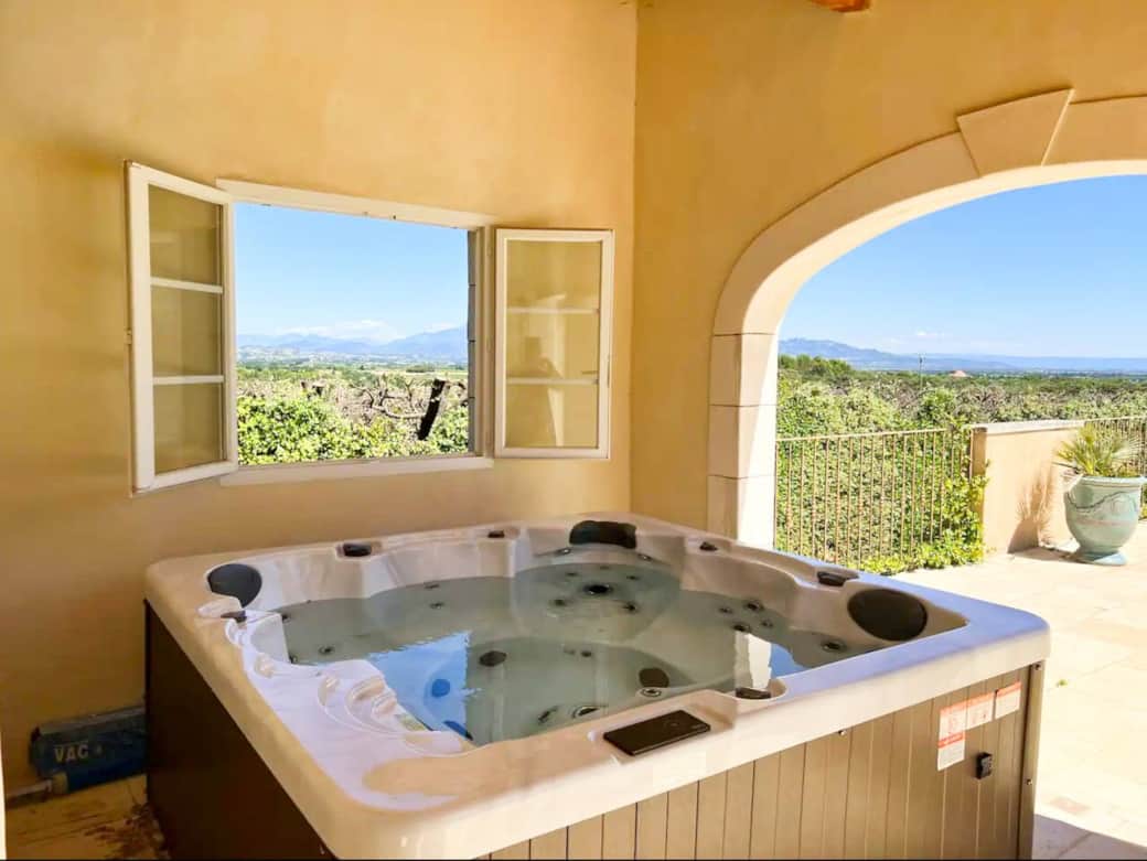 Jacuzzi 6 personnes Jacuzzi 6 personnes