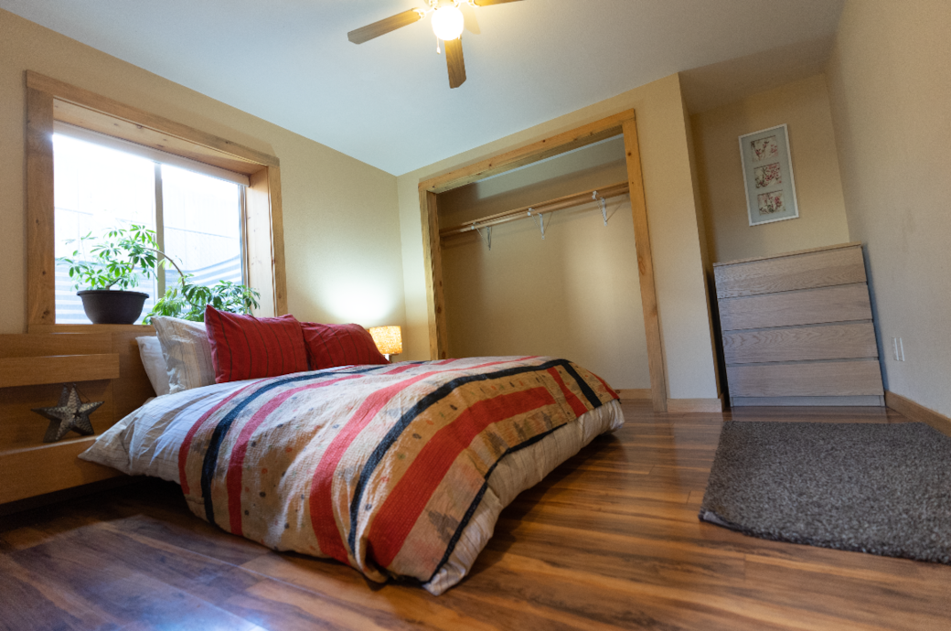 bedroom 1 queen bed bedroom 1 queen bed