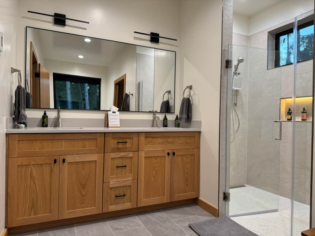 Double vanities in all 5 bathrooms