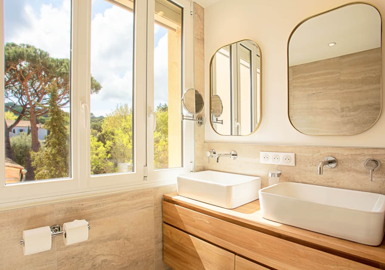 Salle de douche avec WC 2
