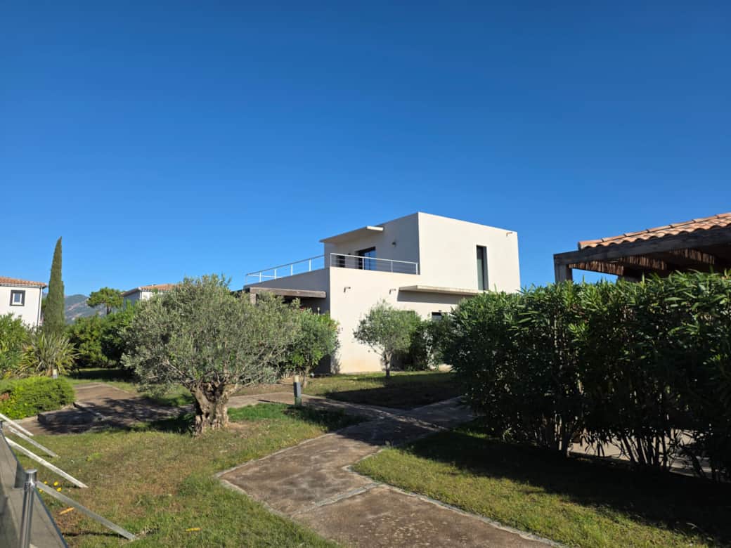 Maison vue extérieure