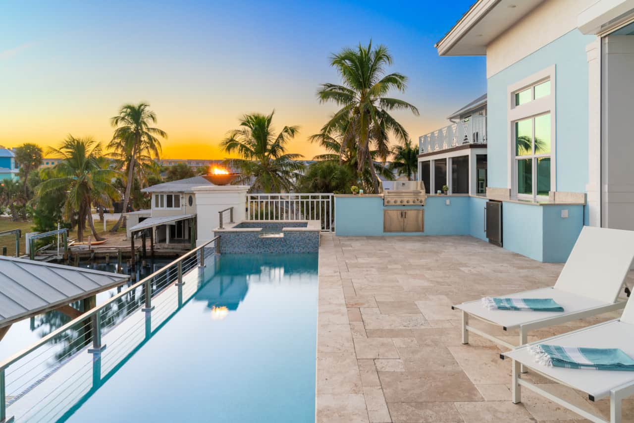 Seaside Villa Aqua