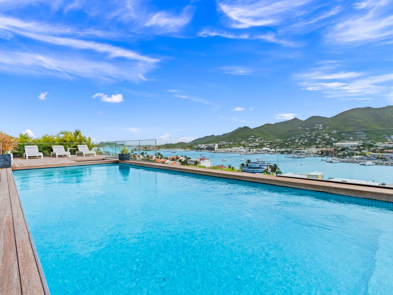 Piscine sur le rooftop