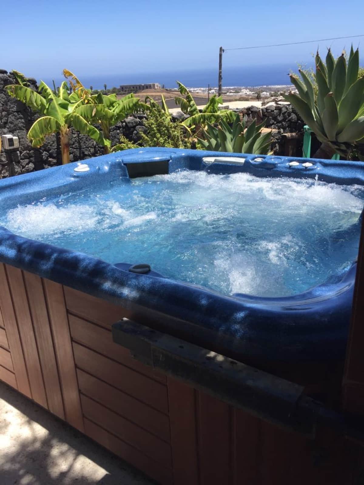 Casa Tabobo hot tub 
