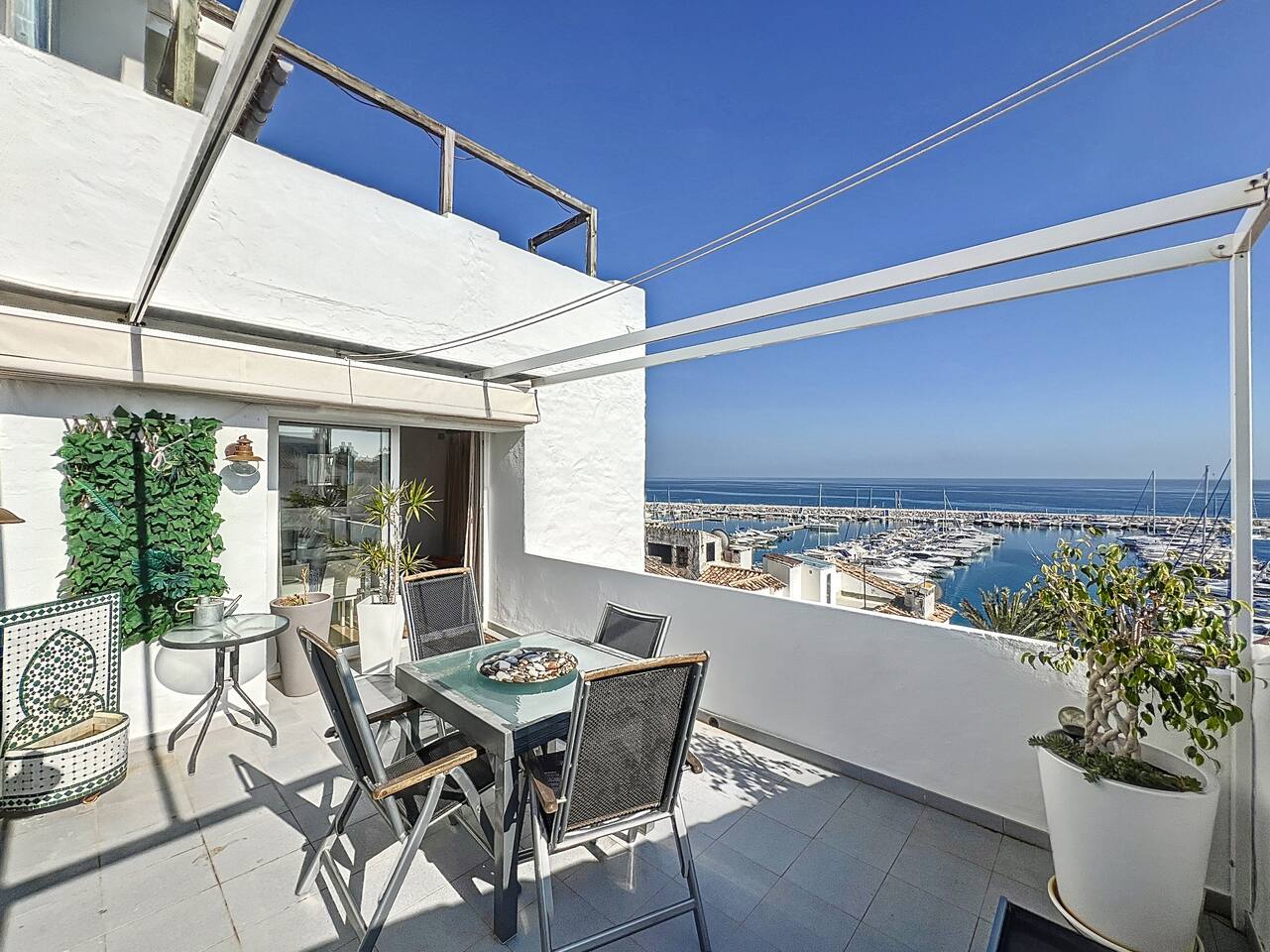 3 chambres vue mer et port