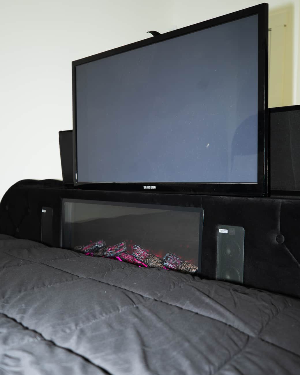 King Tufted TV Bed with Built in Fire Place_ Pic 2