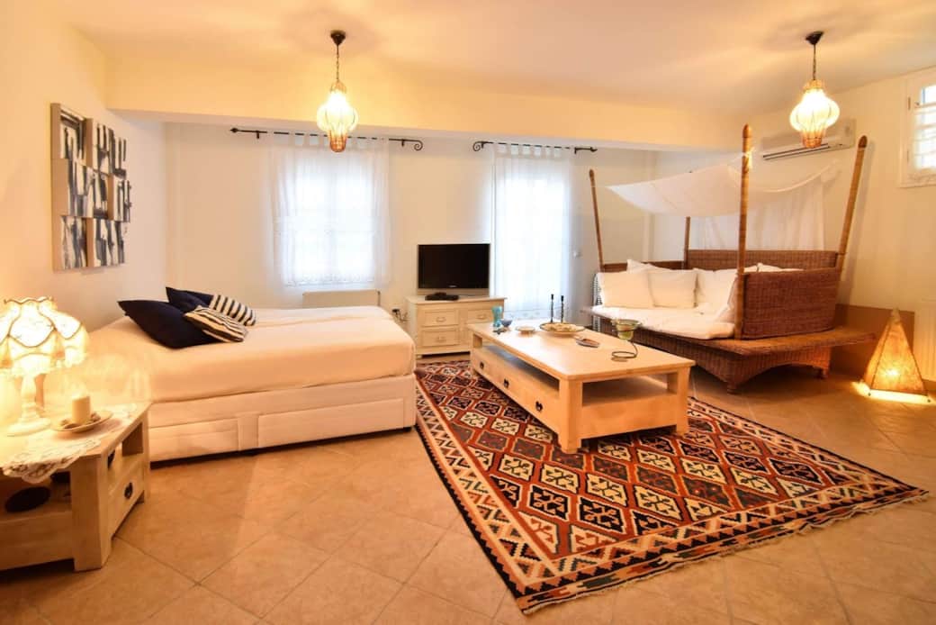 Studio - Ground floor