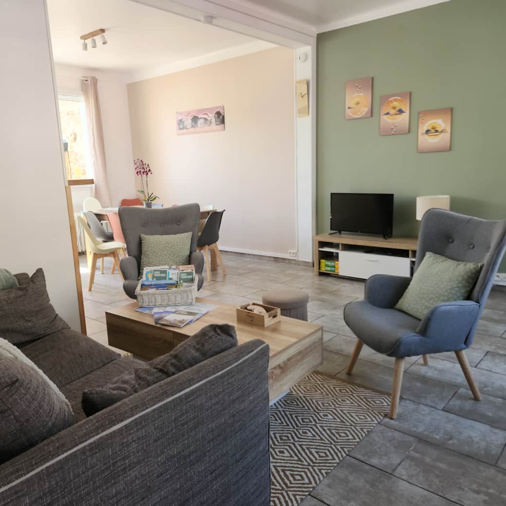 Vue générale de notre gîte confortable à Lessay.