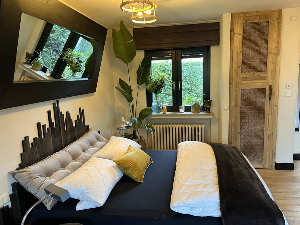 Ap 1 Bett und Fenster