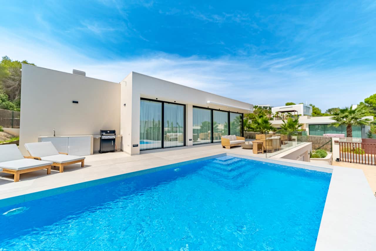 Luxury villa in las colinas golf for holiday rental 12