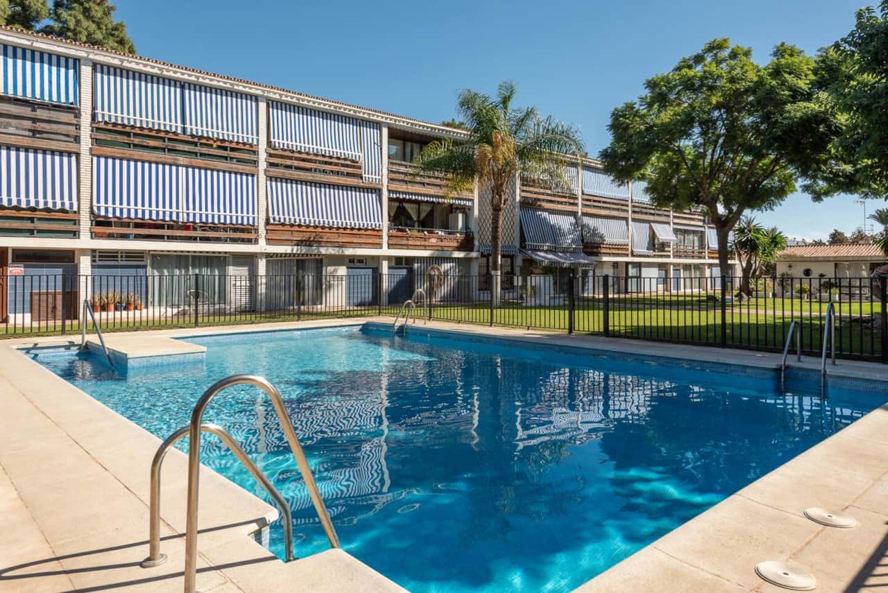 Private garden and pool