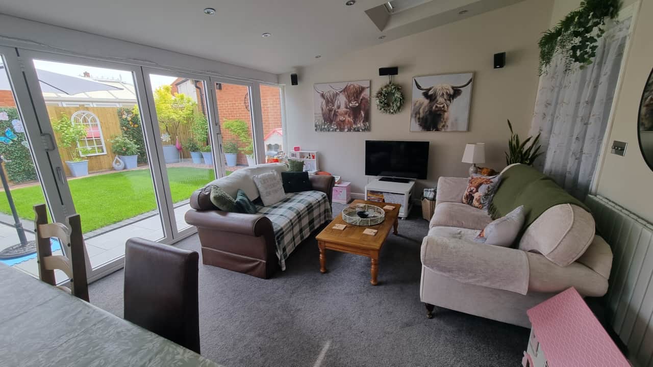 Guest Garden Room/Lounge/Dinning Room