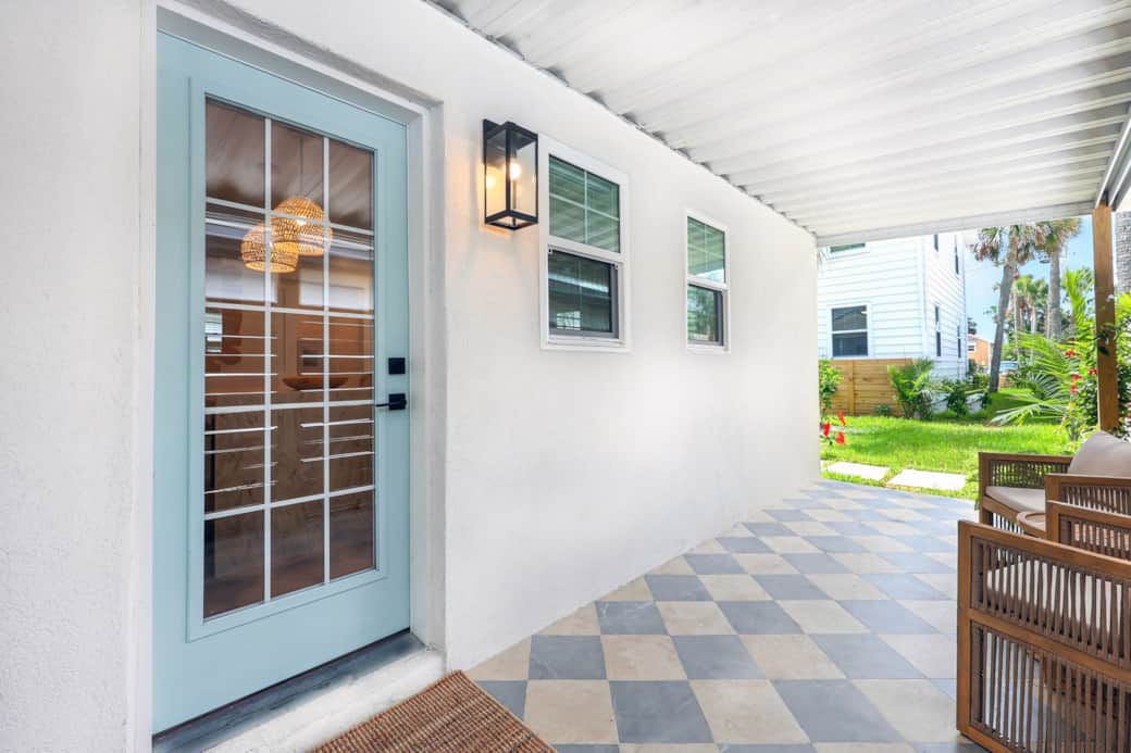 Side entrance to your covered patio Side entrance to your covered patio