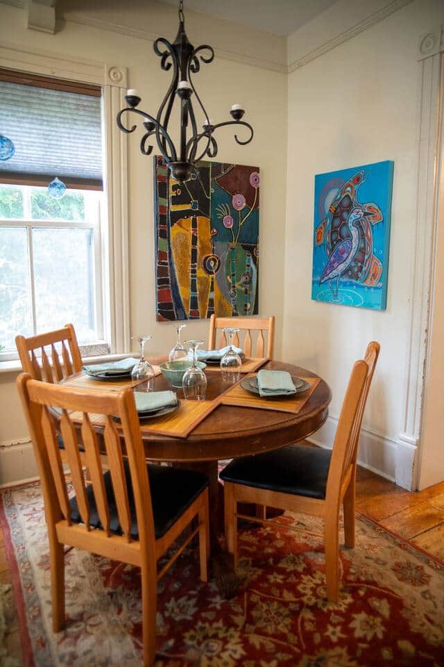 Antique oak table with 4 dining chairs