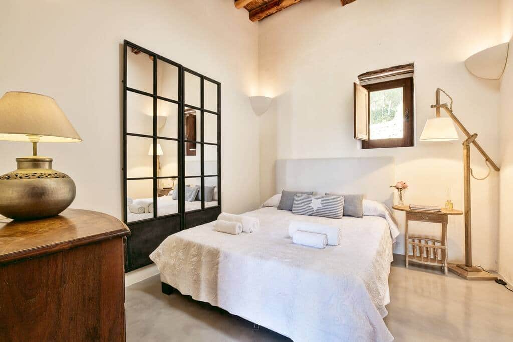 Light, Airy Bedrooms Light, Airy Bedrooms