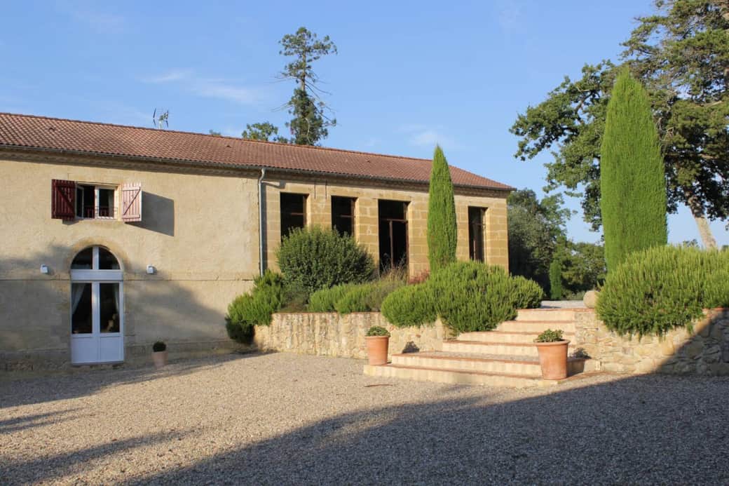 L'Orangerie, a great playroom to enjoy some table tennis or sit and relax away from the sun heat