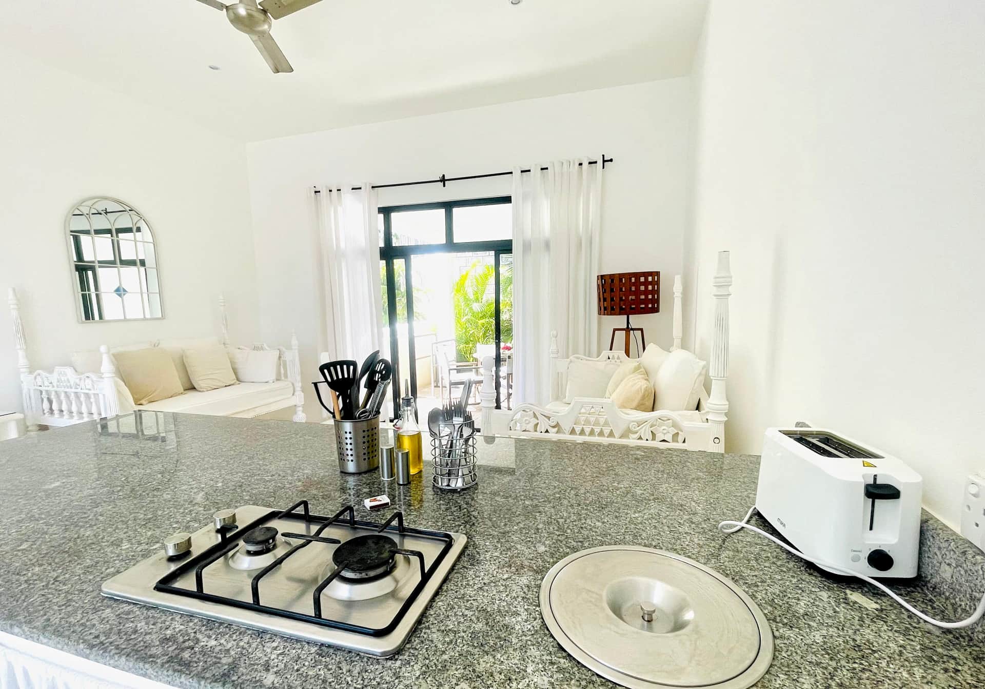 Cashewnut Villa Kitchen.jpg