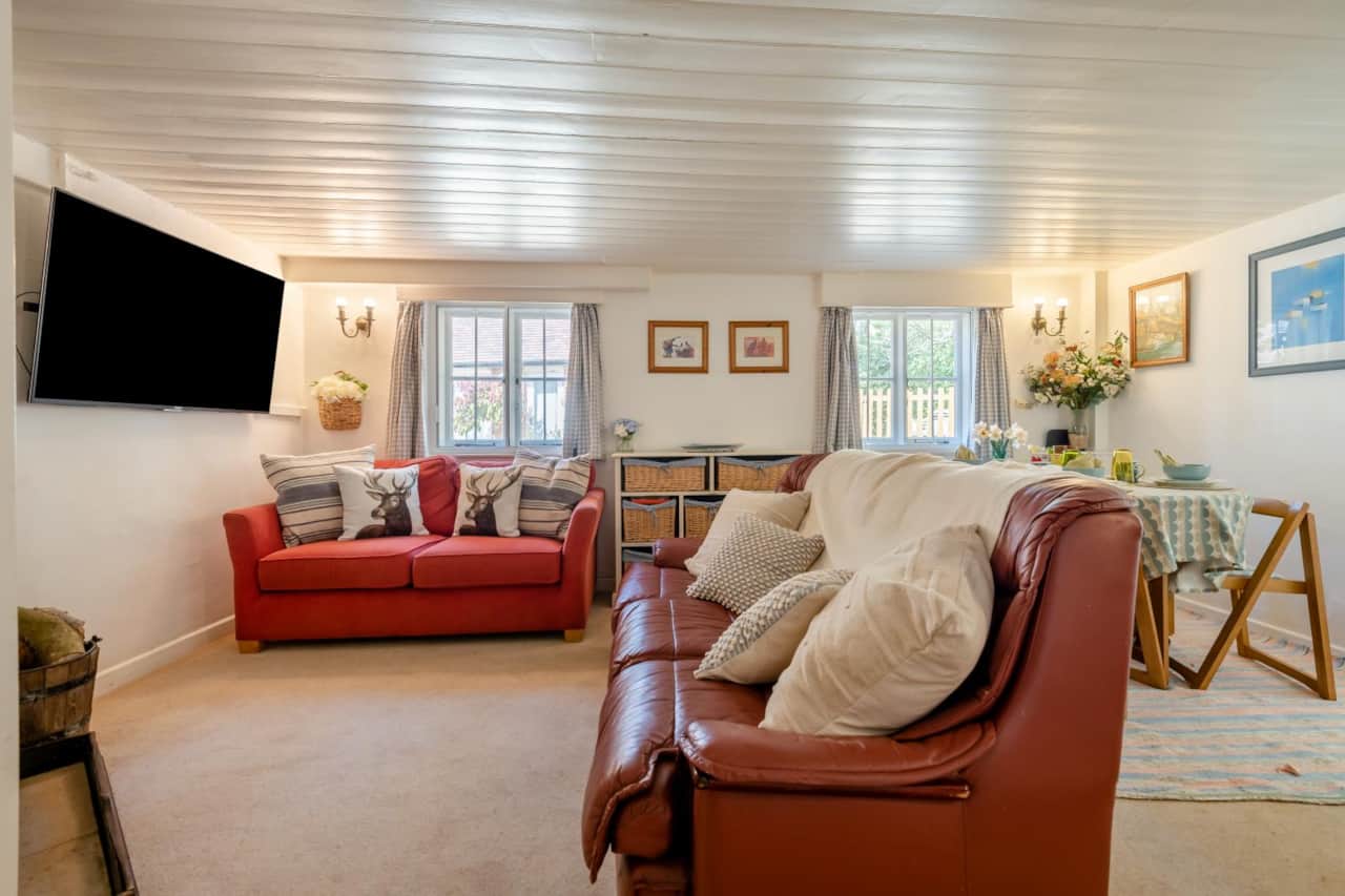 Living Area.jpg