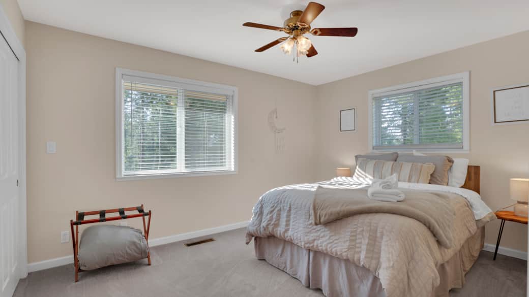 Queen Bedroom