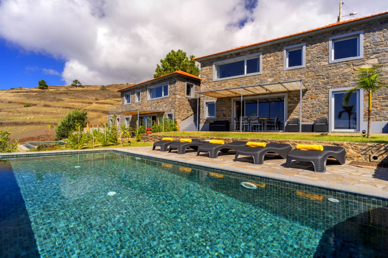Private heated infinity pool