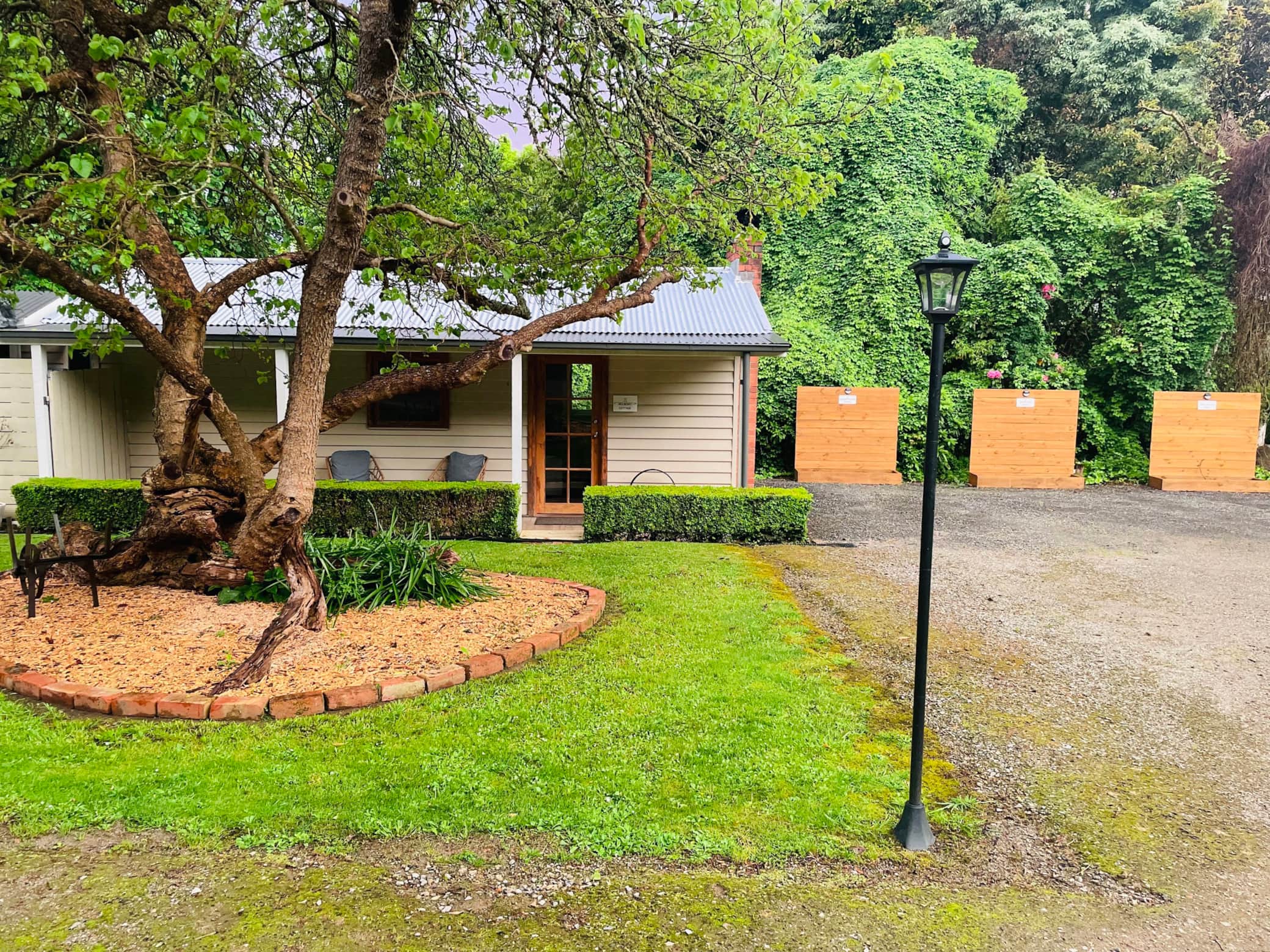 Weardale Estate Vacation Rentals in The Patch, Dandenong Ranges