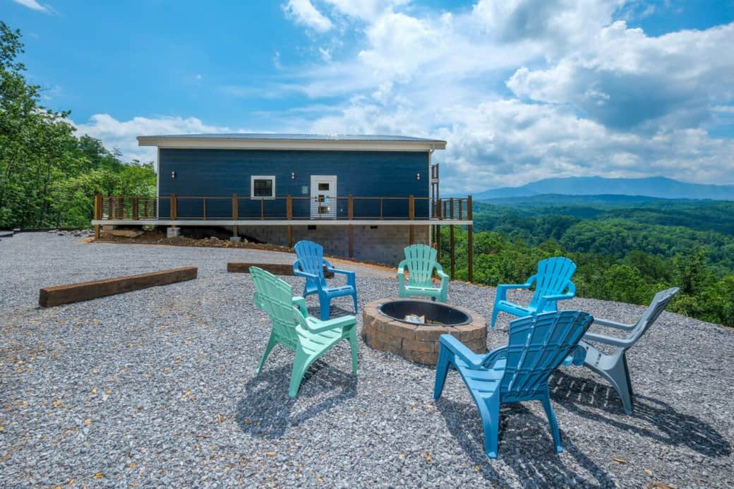 Cabin with hot tub and fire pit