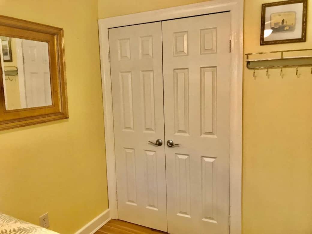 Victor BR2 closet view