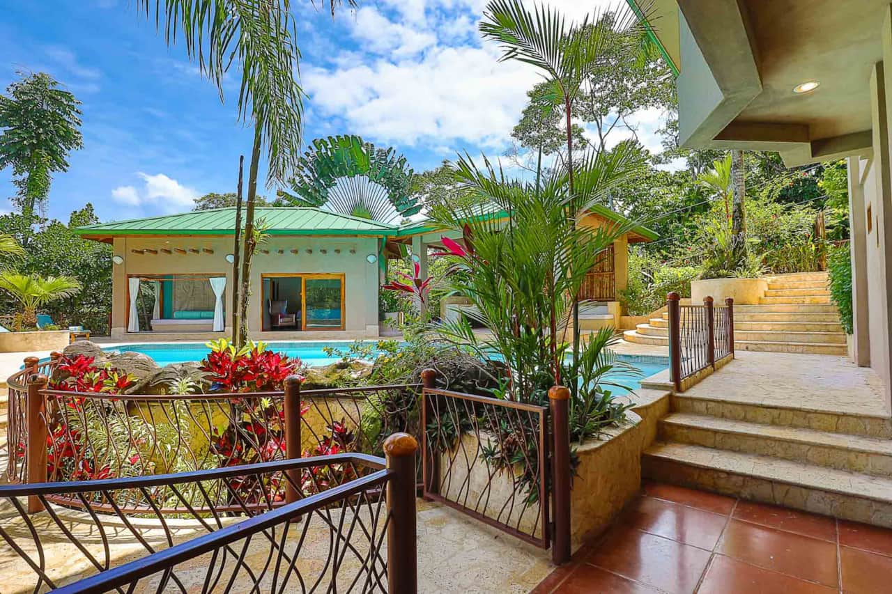 1 outdoor patio