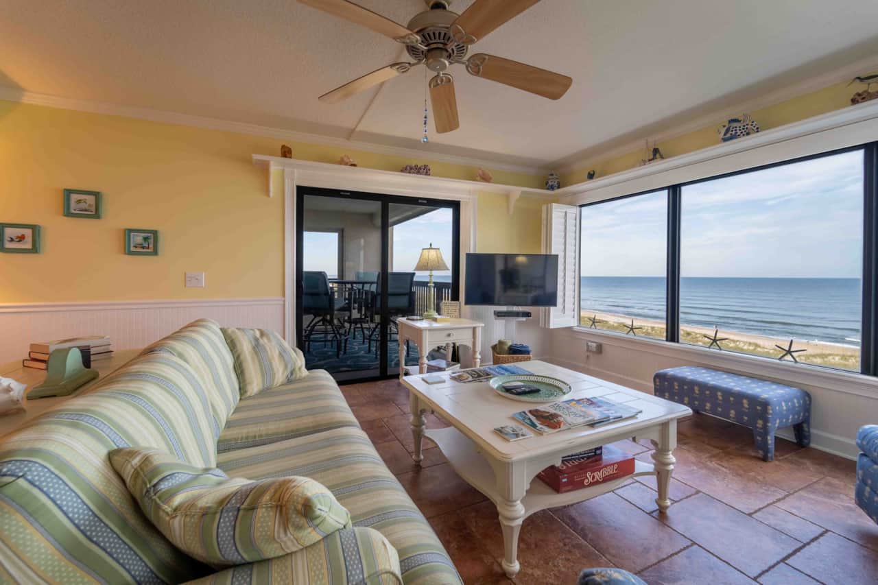 B166 Living Area