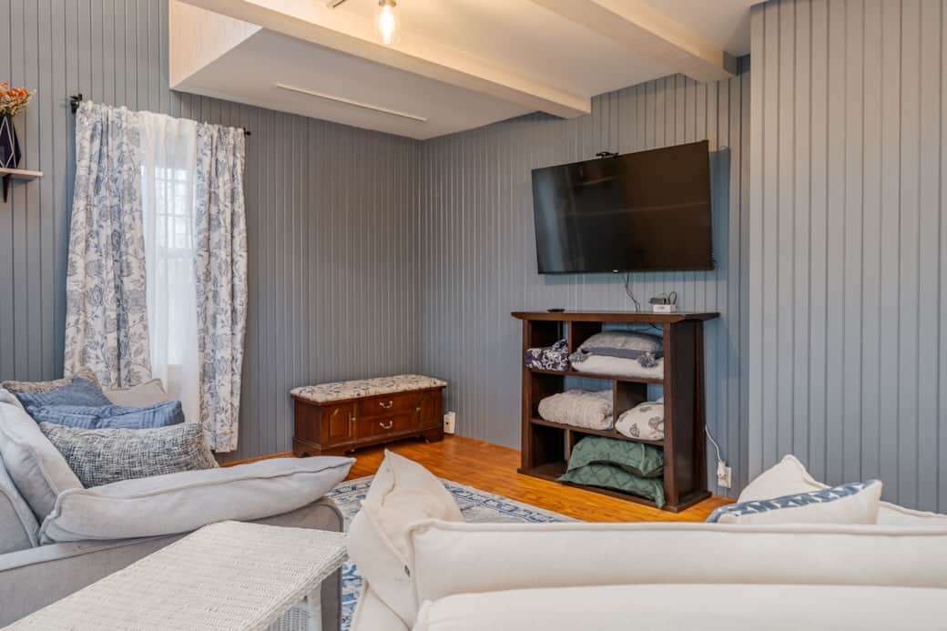 Family room with 55-inch Roku TV  - stream using your own account logins!